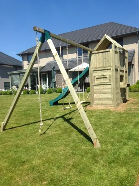 Speeltuigen van Bullwood, realisatie 1